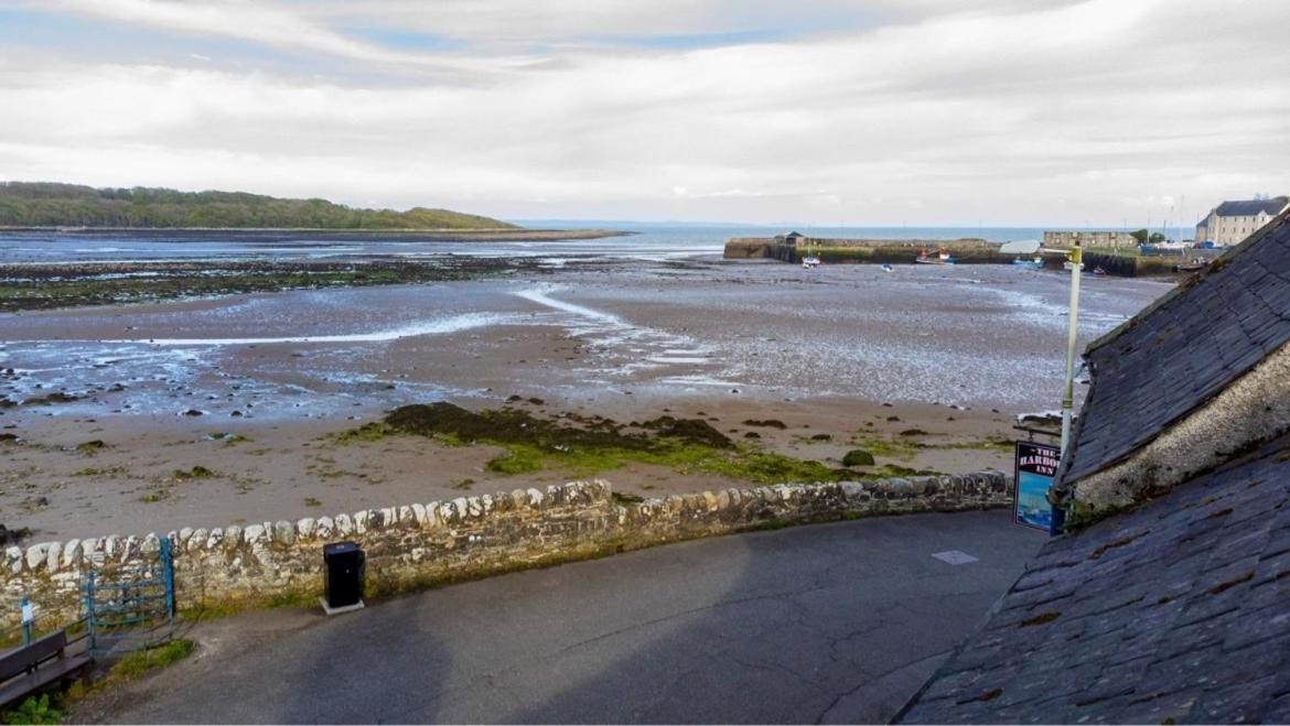 The Harbour Inn Garlieston Exterior photo